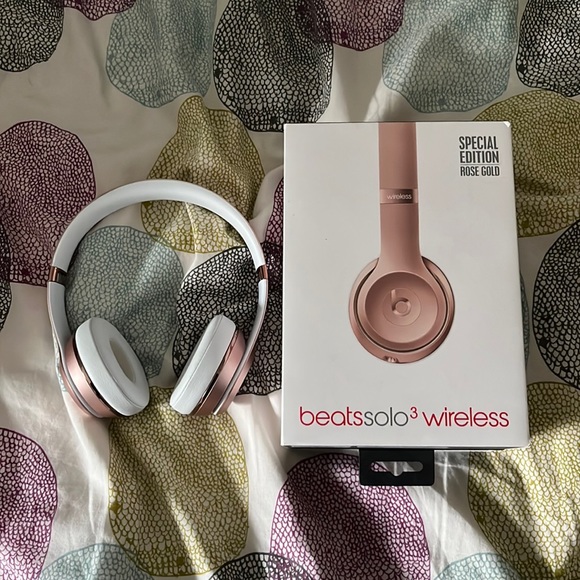 Beats by Dre Other - Rose Gold beats solo 3 wireless